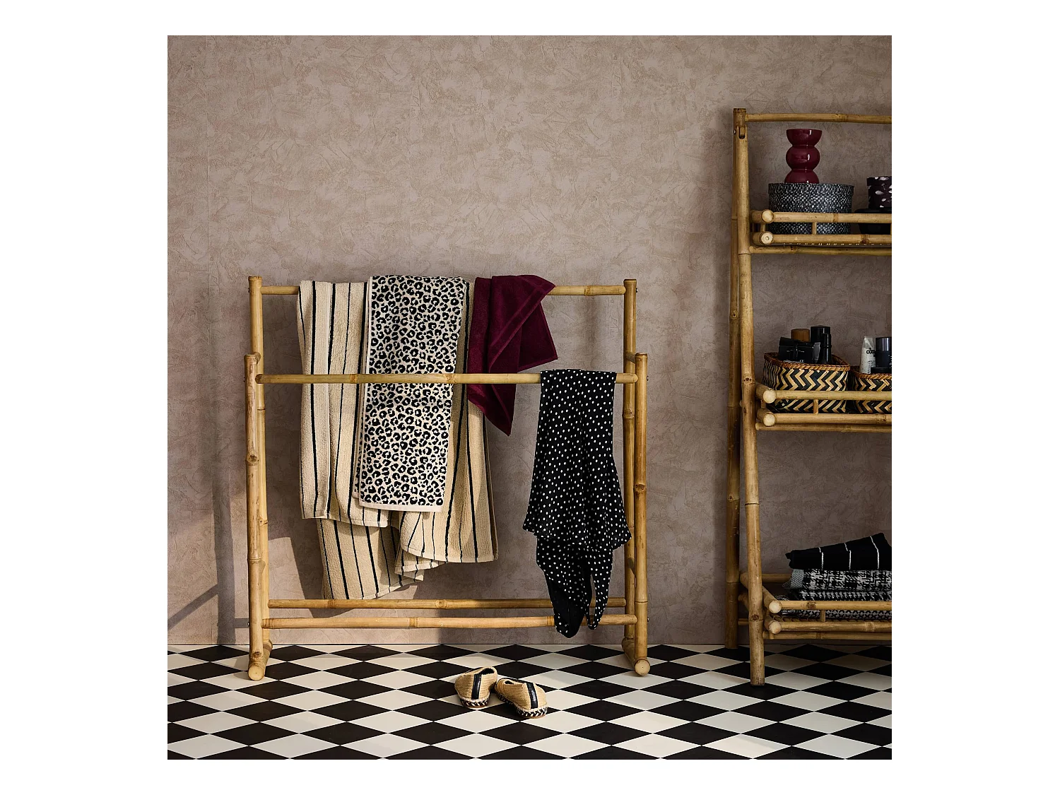 Toallero de bambú natural