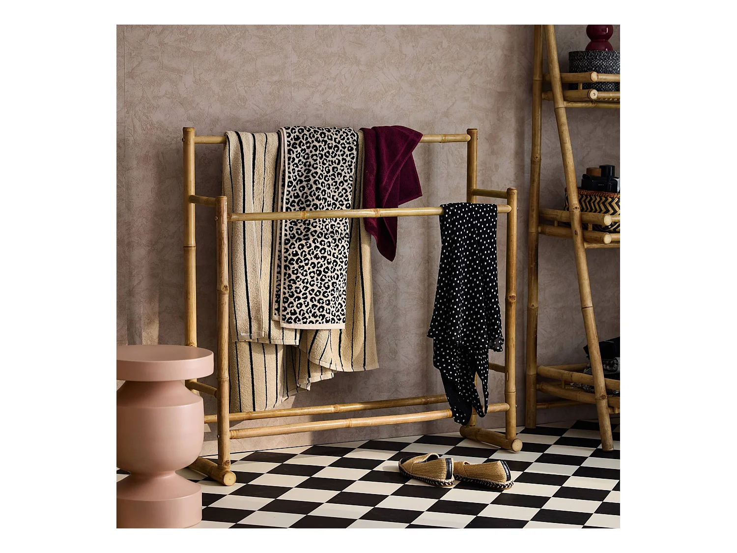 Toallero de bambú natural