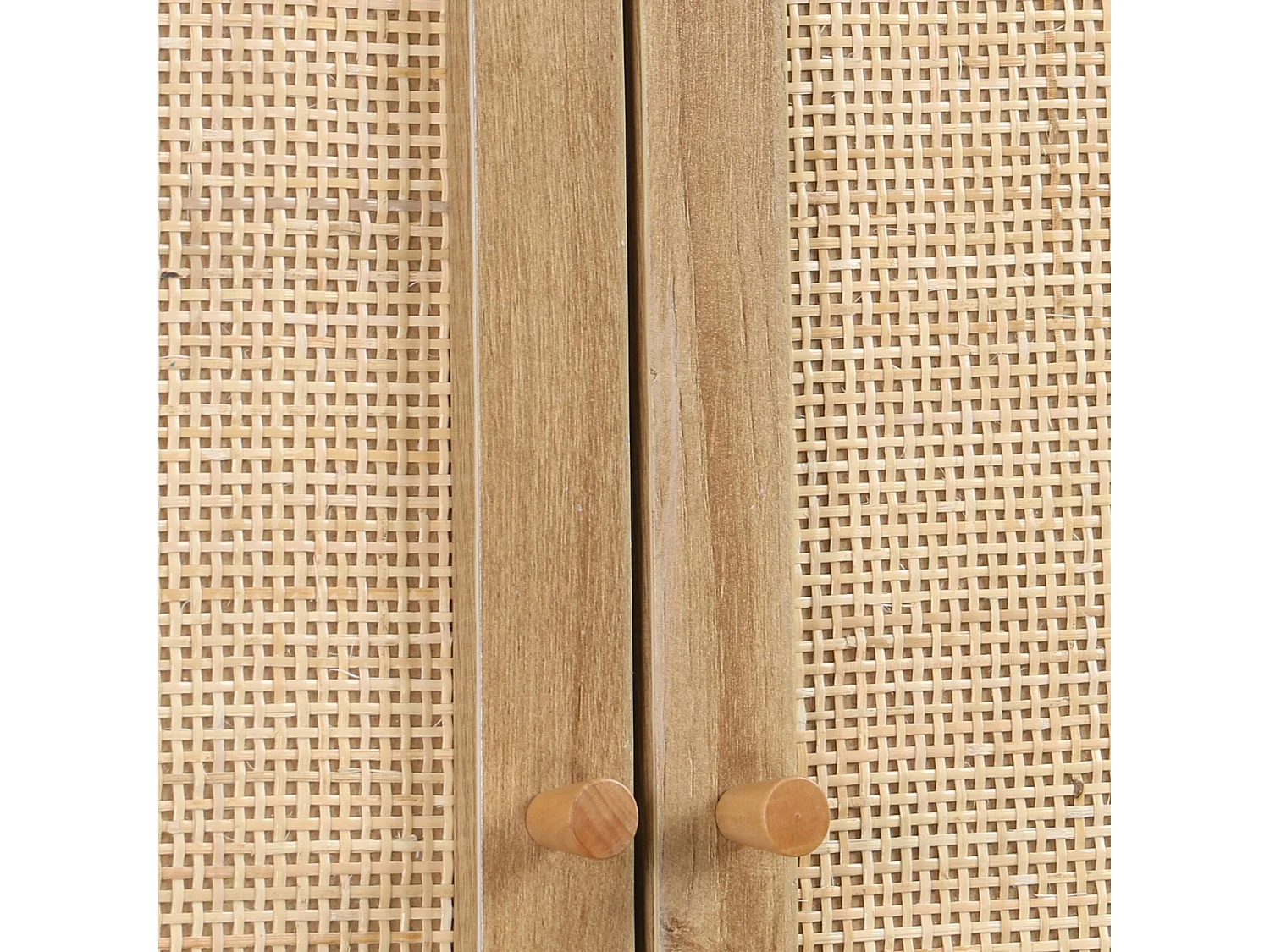 Estante mueble de wc decorada en madera y caña natural