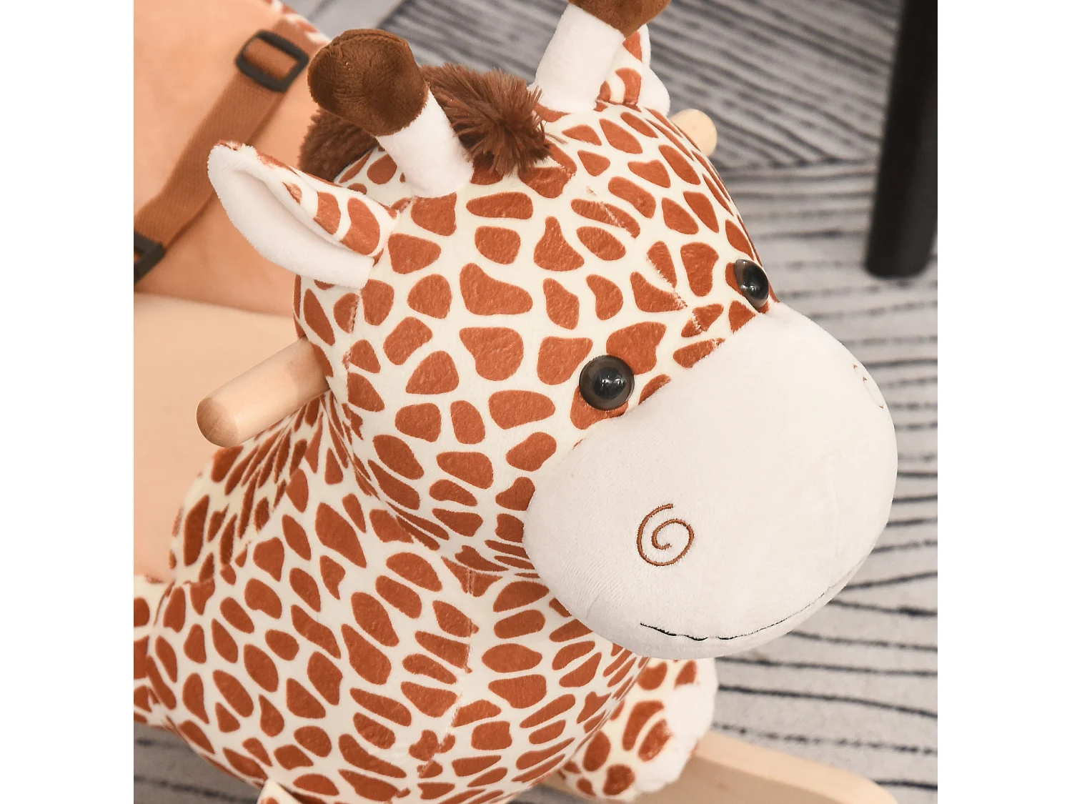 Cavallo a dondolo giraffa per i bambini in legno marrone