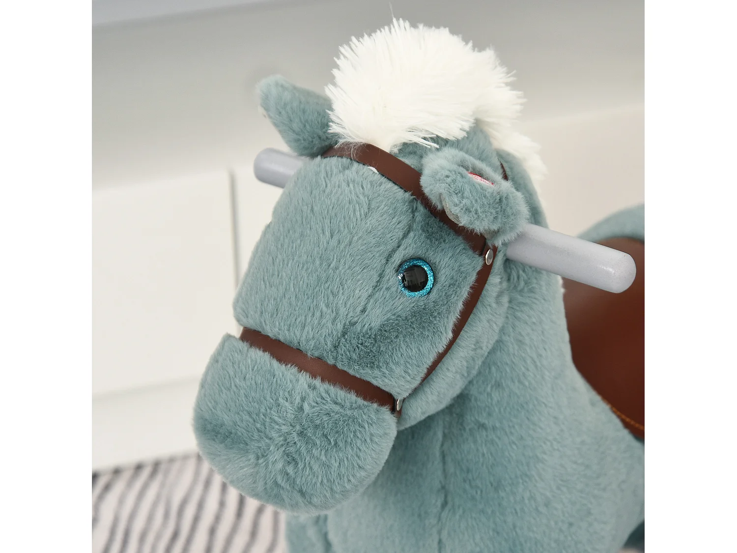 Cavallo a dondolo con orsetto e suoni età 18-36 mesi 65x26x55cm