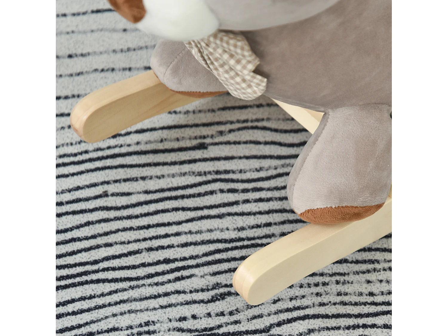 Cavallo a dondolo a forma di orso per bambini interattivo