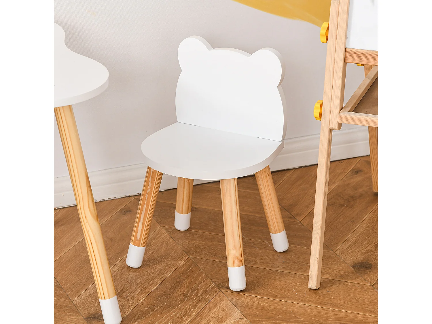 Set tavolino e 2 sedie per bambini a forma di orsetto in legno bianco