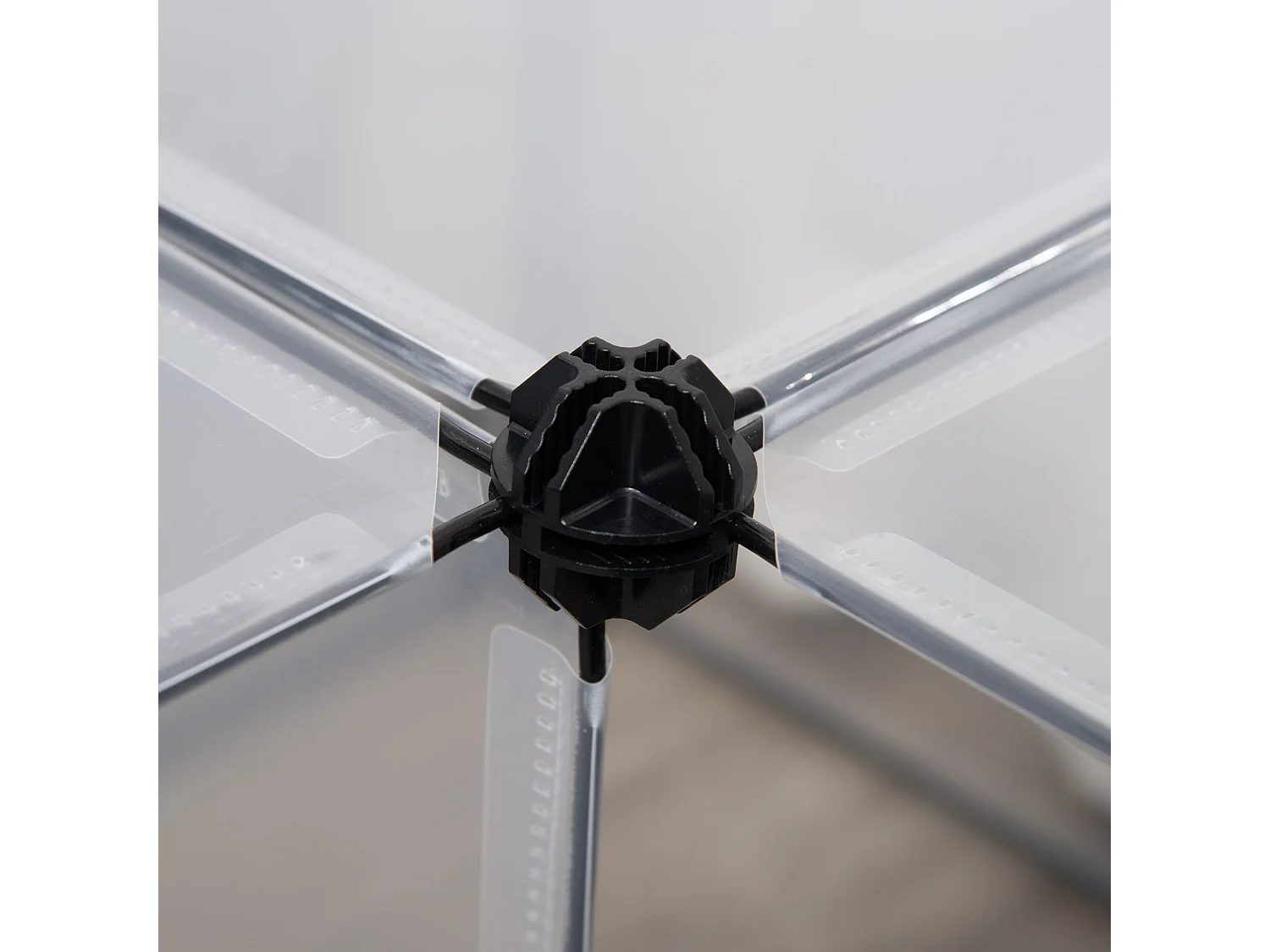 Recinto per animali modulabile con pannelli 35x35 cm in acciaio e pp nero