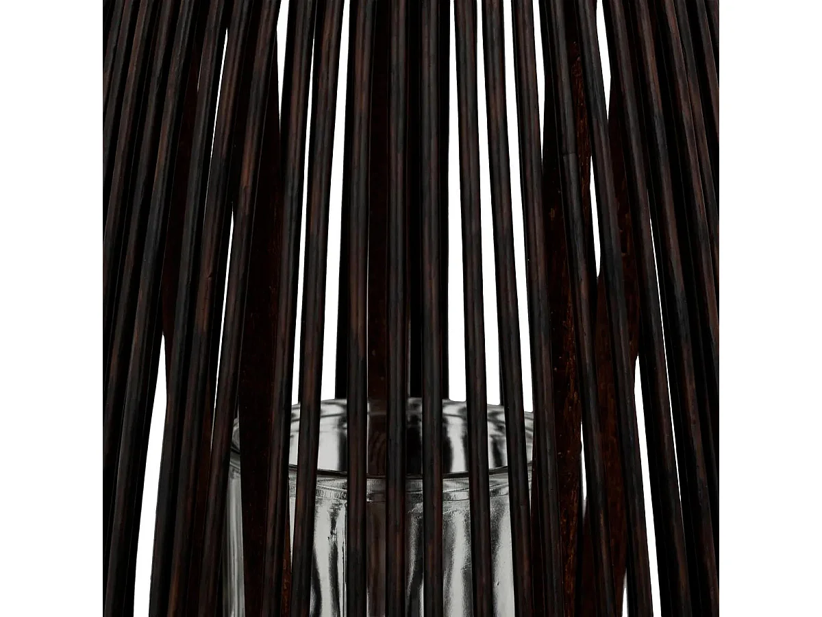 Linterna de madera marrón