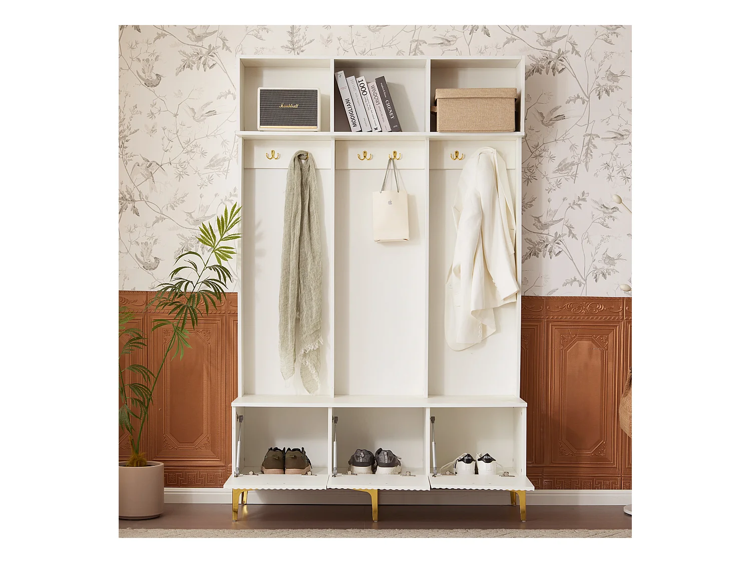Vestiaire blanc avec 3 porte et 6 crochets, pieds dorés, 120 x 40 x 191.5 cm