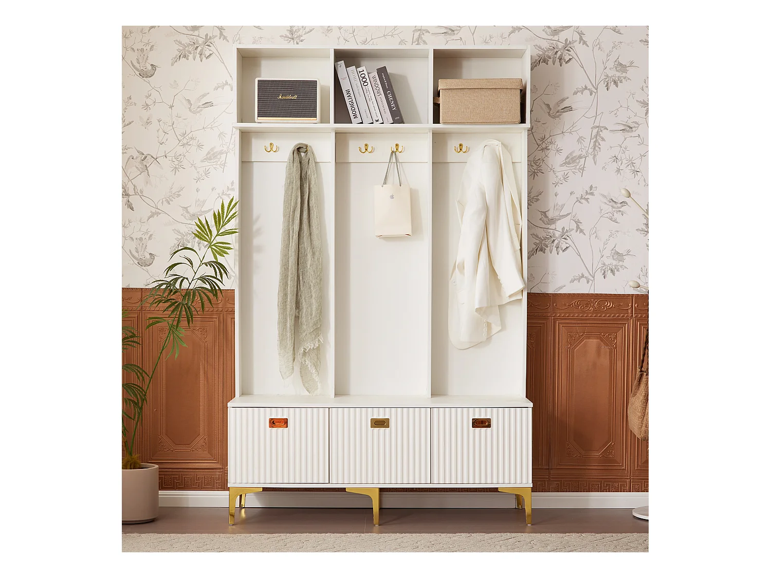 Vestiaire blanc avec 3 porte et 6 crochets, pieds dorés, 120 x 40 x 191.5 cm