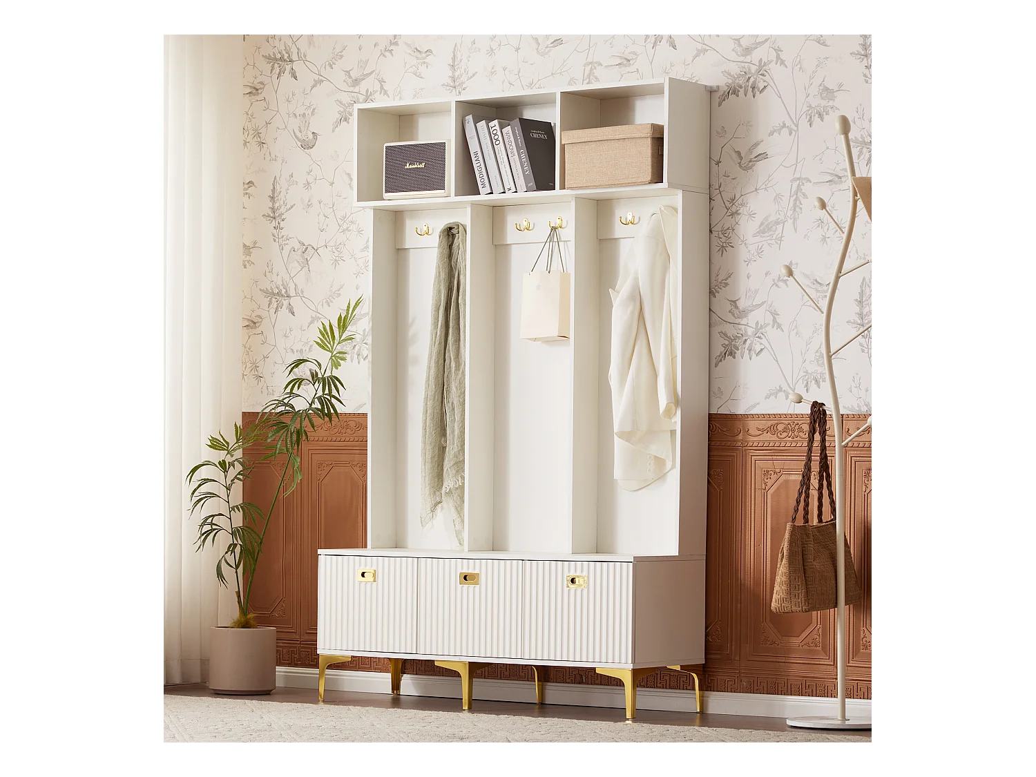Vestiaire blanc avec 3 porte et 6 crochets, pieds dorés, 120 x 40 x 191.5 cm