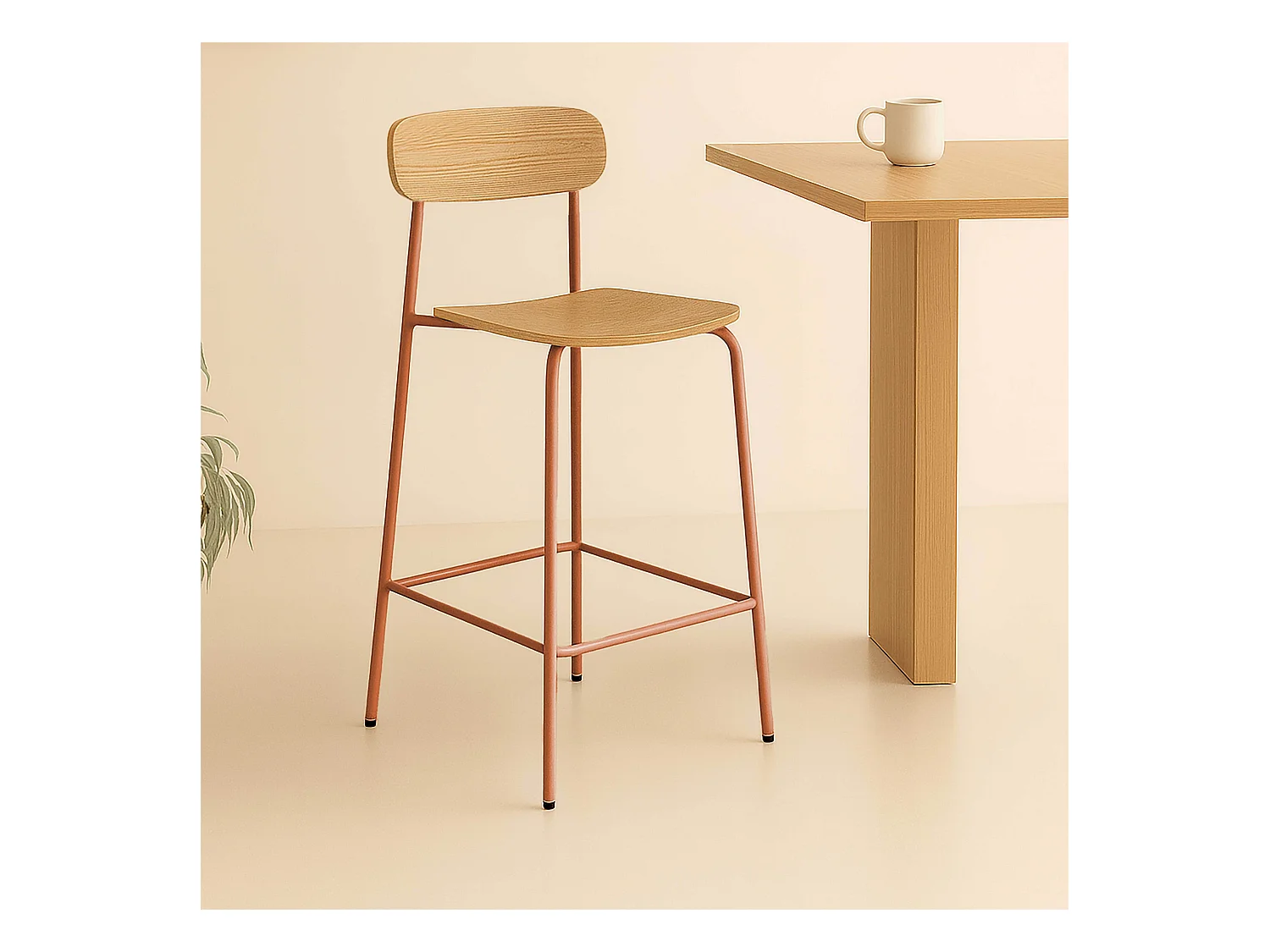 Set van 2 hoge stoelen van metaal en oranje hout