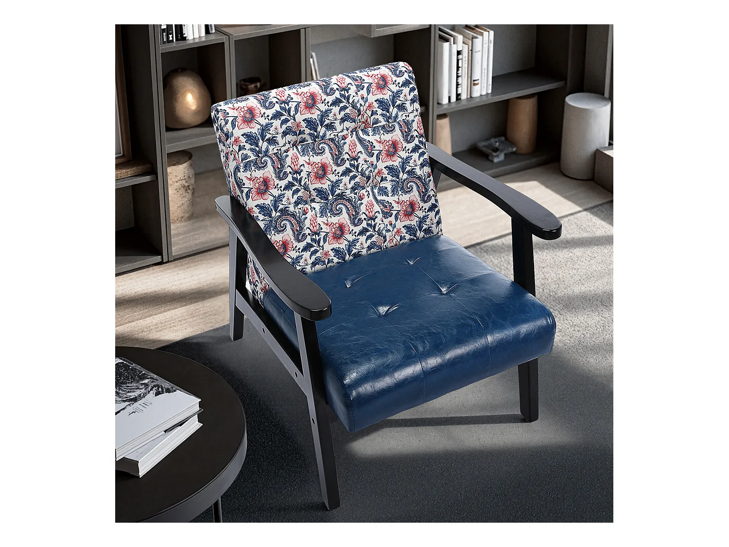 Fauteuil médiéval en bois bleu à motifs imprimés – L 67 x L 76 x H 76 cm