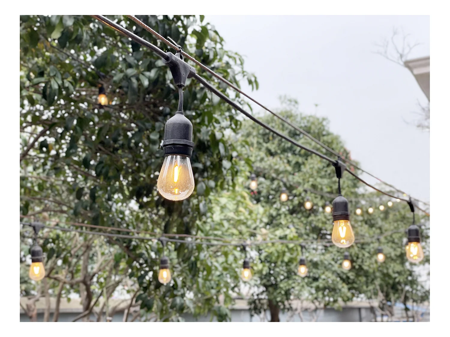 Guirlande lumineuse guinguette emboîtable - 10 ampoules ambrées - 10 mètres  - BASALTE