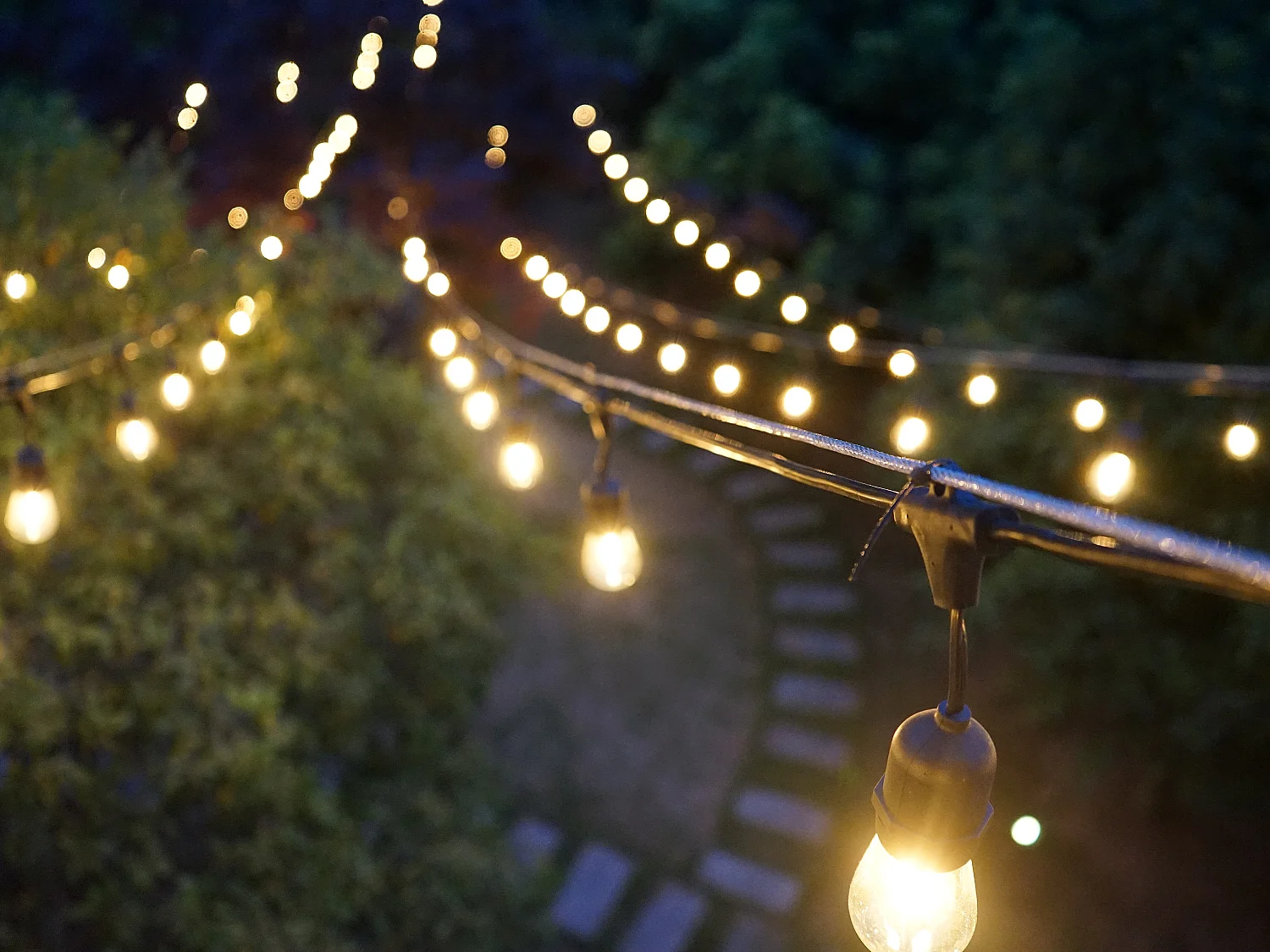 Guirlande lumineuse guinguette emboîtable - 10 ampoules ambrées - 10 mètres  - BASALTE