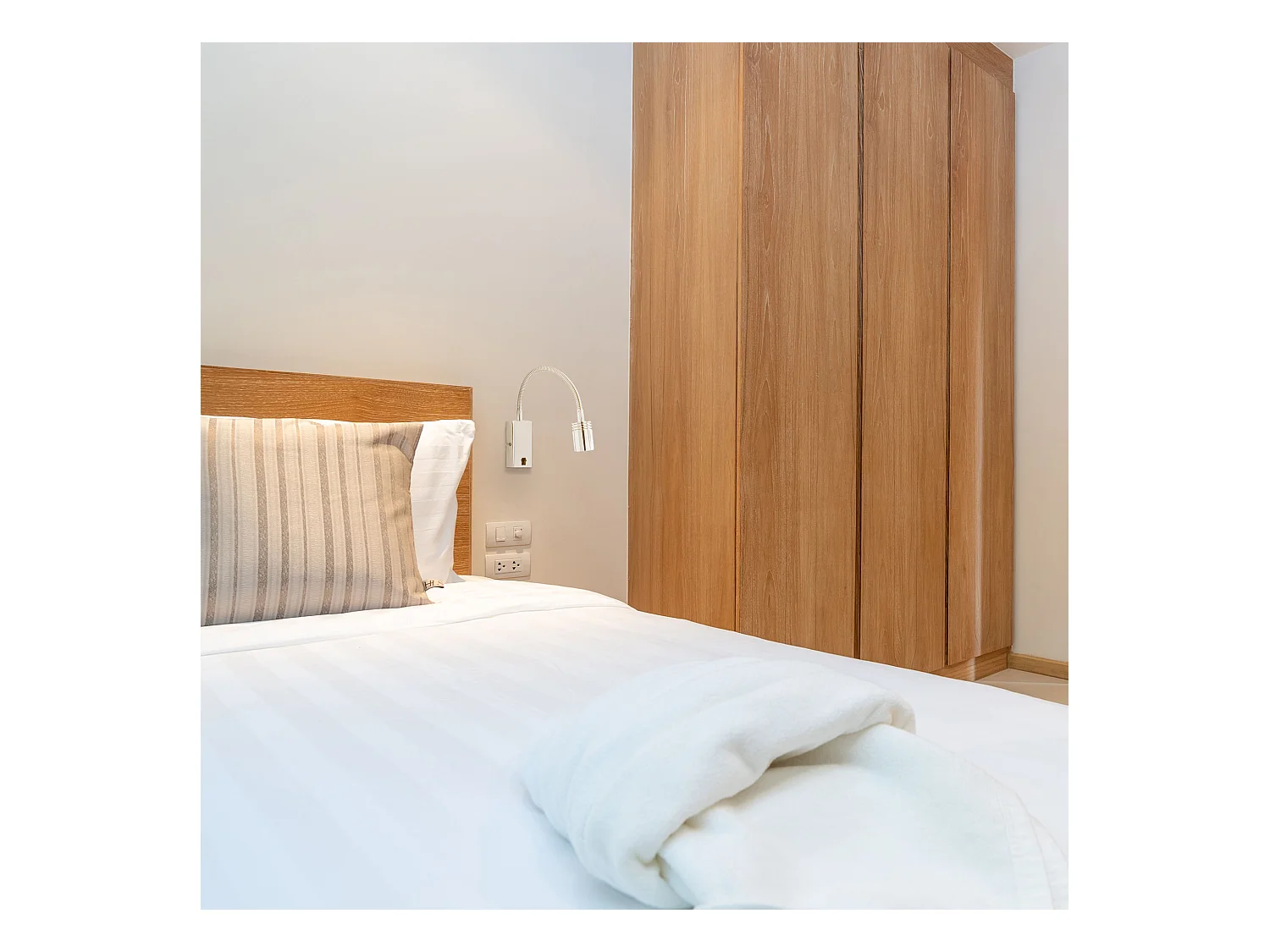 LEDS C4 Lumière De Lecture Book Rectangular Surface Led 3W Blanc Chaud - 3000K Chrome