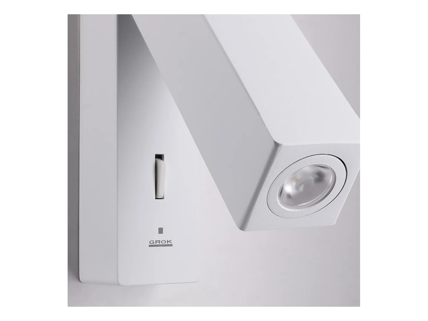 LEDS C4 Lumière De Lecture Hall Surface Led 3W Blanc Chaud - 3000K On-Off Blanc 108Lm