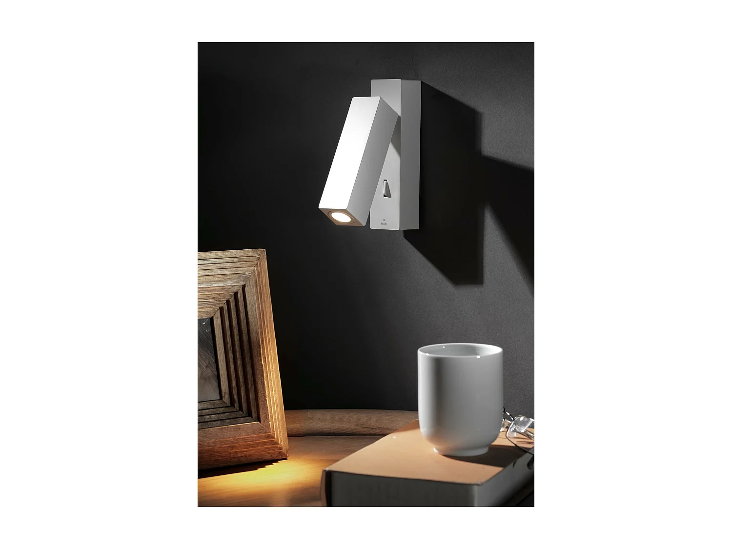 LEDS C4 Lumière De Lecture Hall Surface Led 3W Blanc Chaud - 3000K On-Off Blanc 108Lm