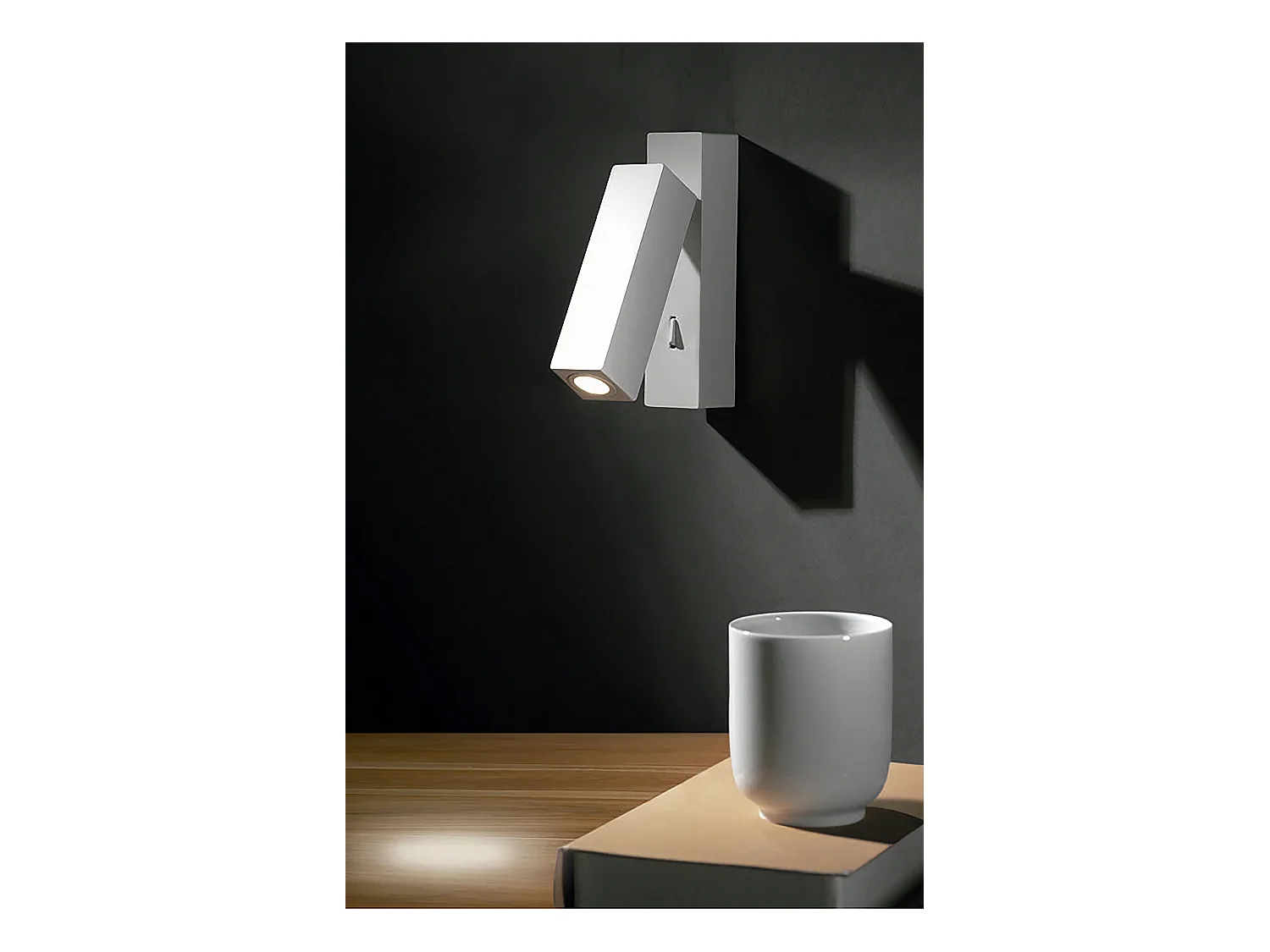 LEDS C4 Lumière De Lecture Hall Surface Led 3W Blanc Chaud - 3000K On-Off Nickel Sati