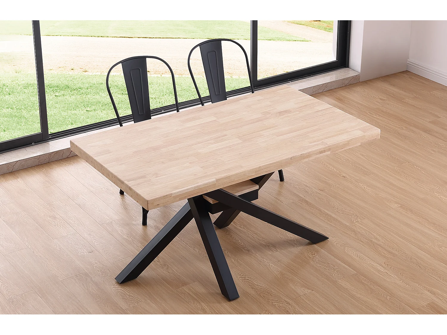 Table à manger rectangulaire en bois coloris chêne nordique pieds noir - Longueur 140 x profondeur 80 x hauteur 76 cm