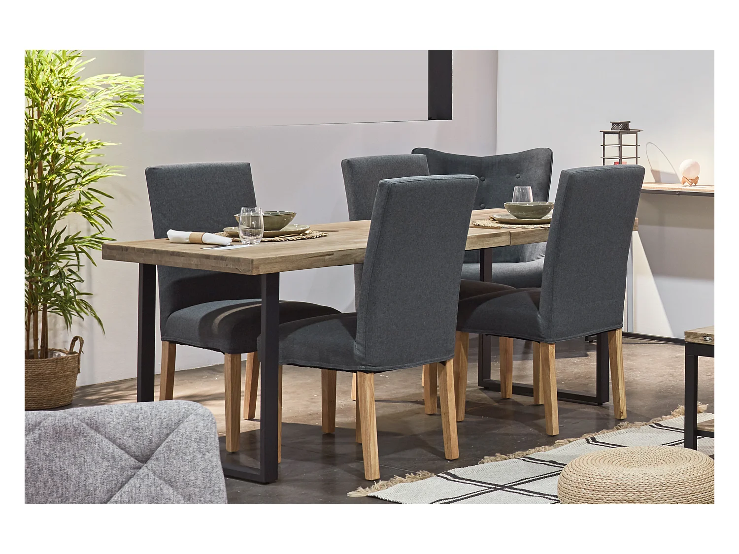 Table à manger rectangulaire extensible en bois coloris chêne miel pieds noir - longueur 140 - 180 x profondeur 80 x hauteur 76 cm