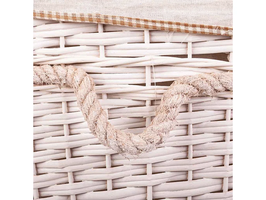 Conjunto de cesto de roupa suja e dois cestos de vime forrados de branco