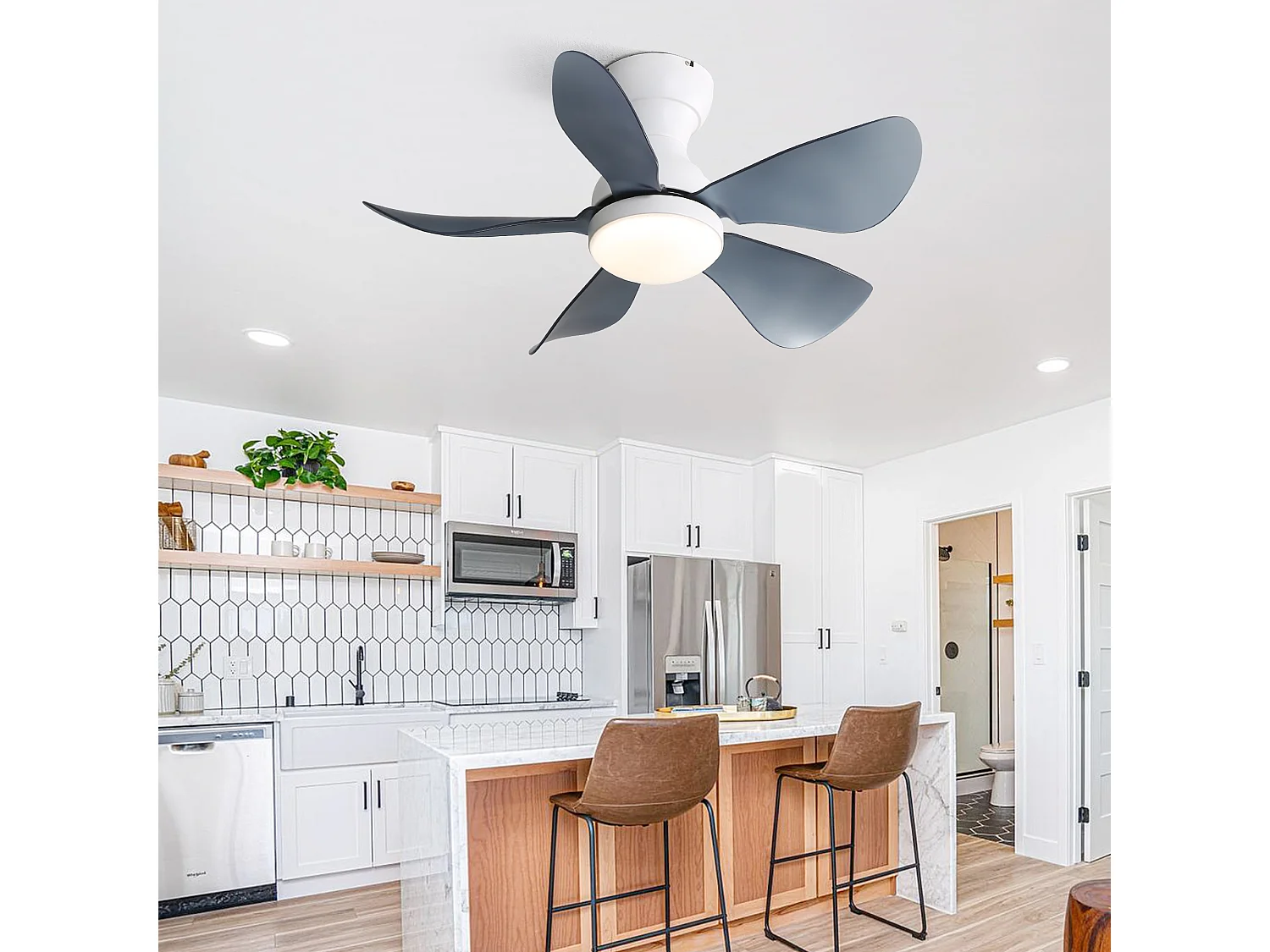 Ventilateur de plafond blanc avec éclairage LED intégré, 5 pales en ABS transparent, motorisation DC, montage flush (73.66x73.66x29.97cm)