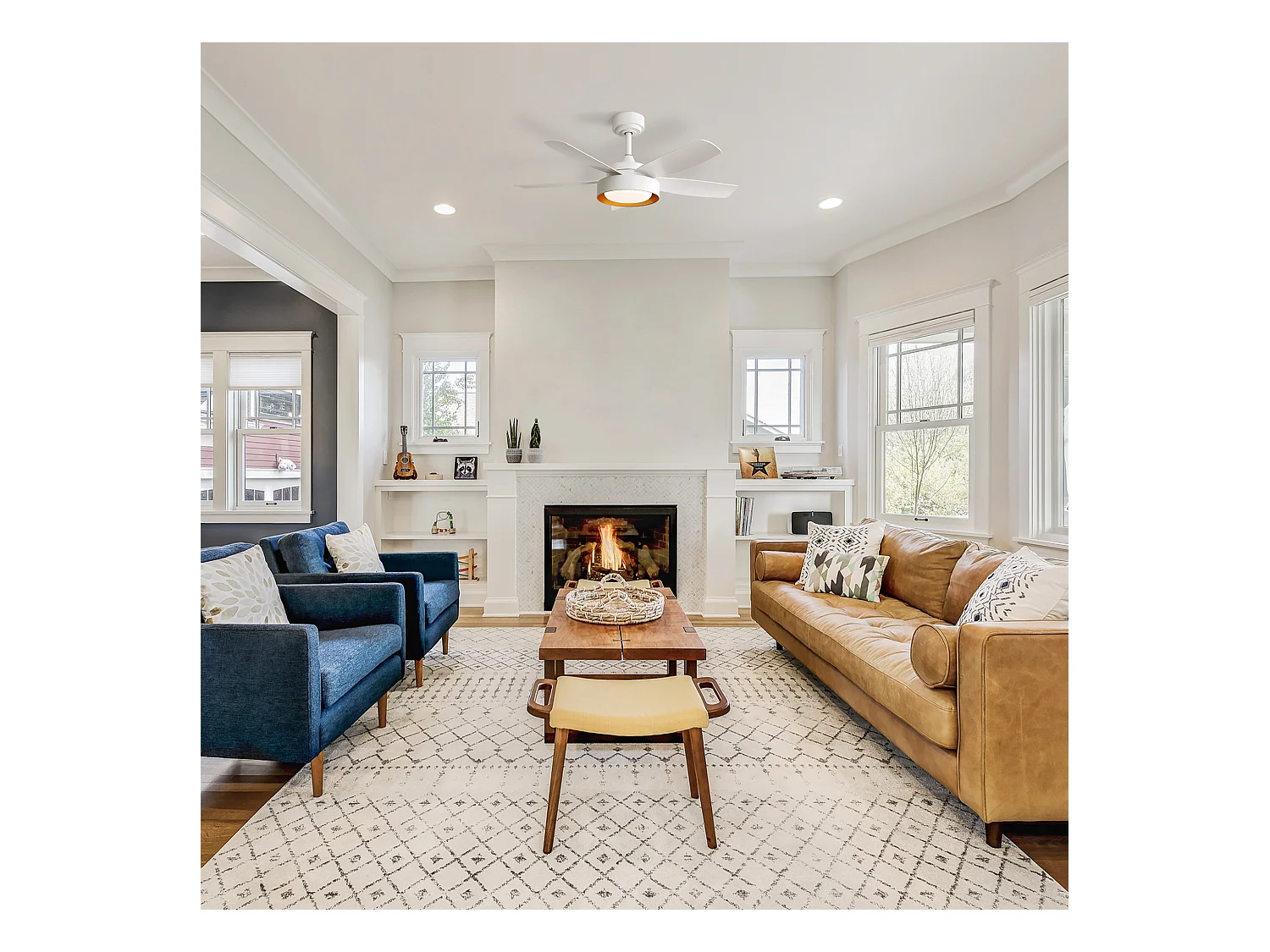 Ventilateur de plafond avec lumière LED 22W, télécommande, moteur DC réversible, ABS, blanc (106.6x106.6x35.5cm)