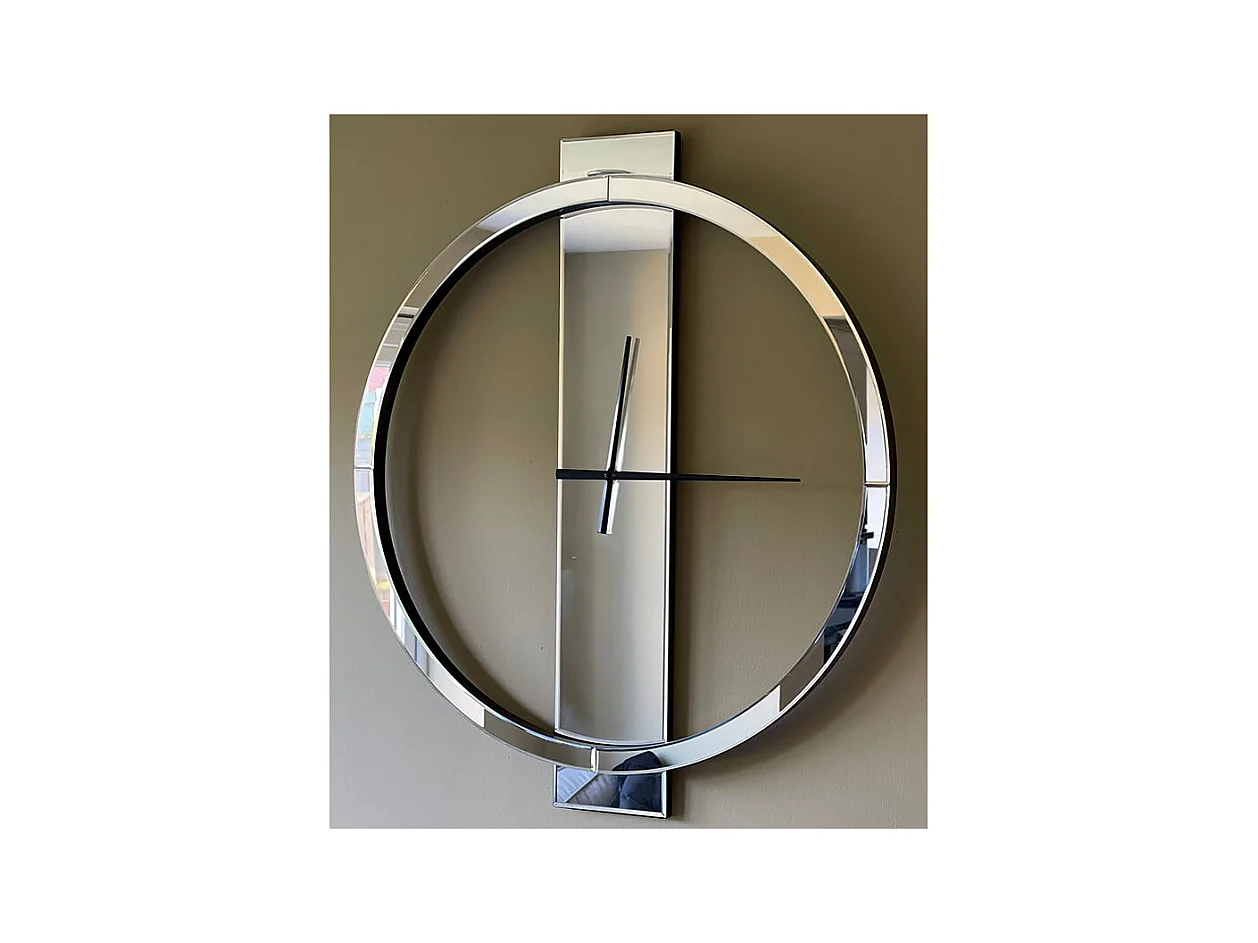 Horloge murale moderne en verre miroir, design épuré, MDF et verre, argenté (68x60x3.8 cm)