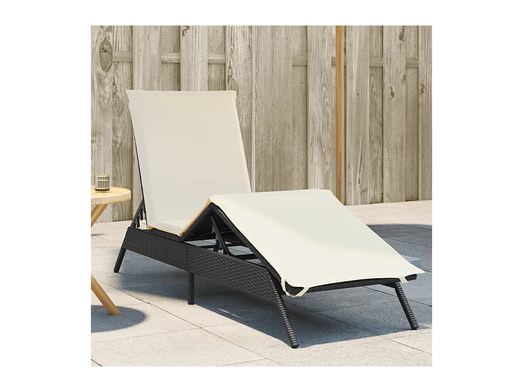 Chaise longue met zwart kussen van geweven hars