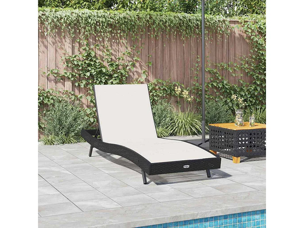 Sillón individual en blanco y negro de 70 x 197 x 82 cm