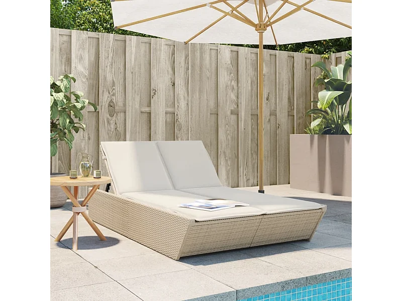 Dubbele chaise longue met beige kunsthars rieten kussens