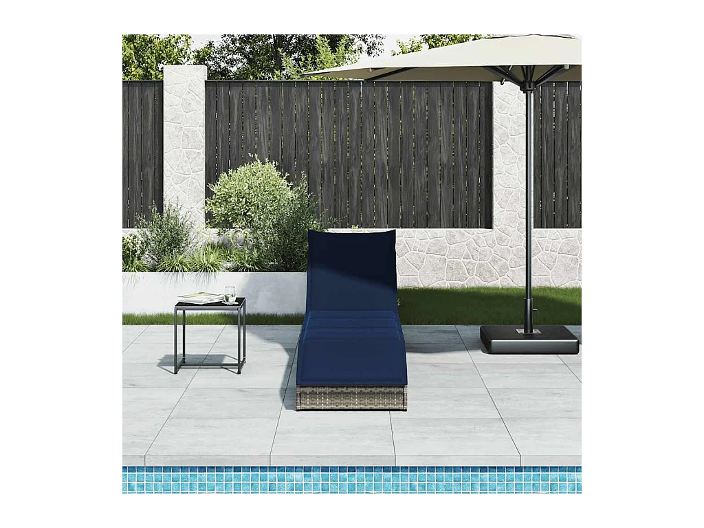 Chaise longue pliante coussin et rangement gris résine tressée