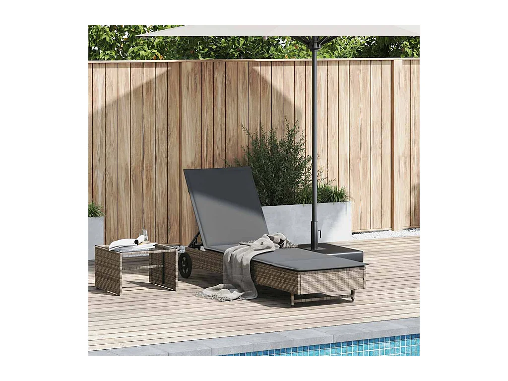 Chaise longue avec roues et coussin gris résine tressée