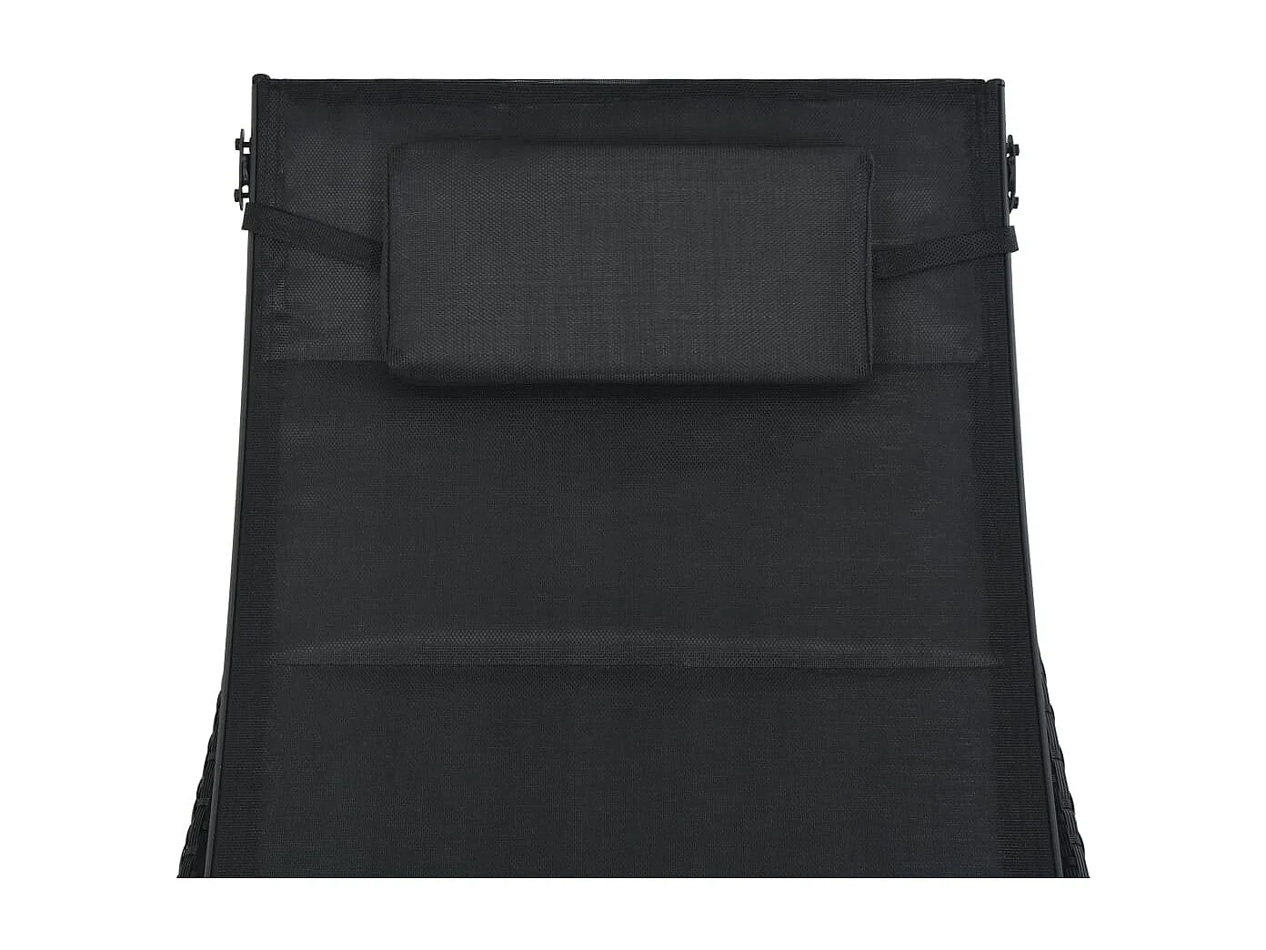 Poltrona in resina intrecciata e textilene, nera