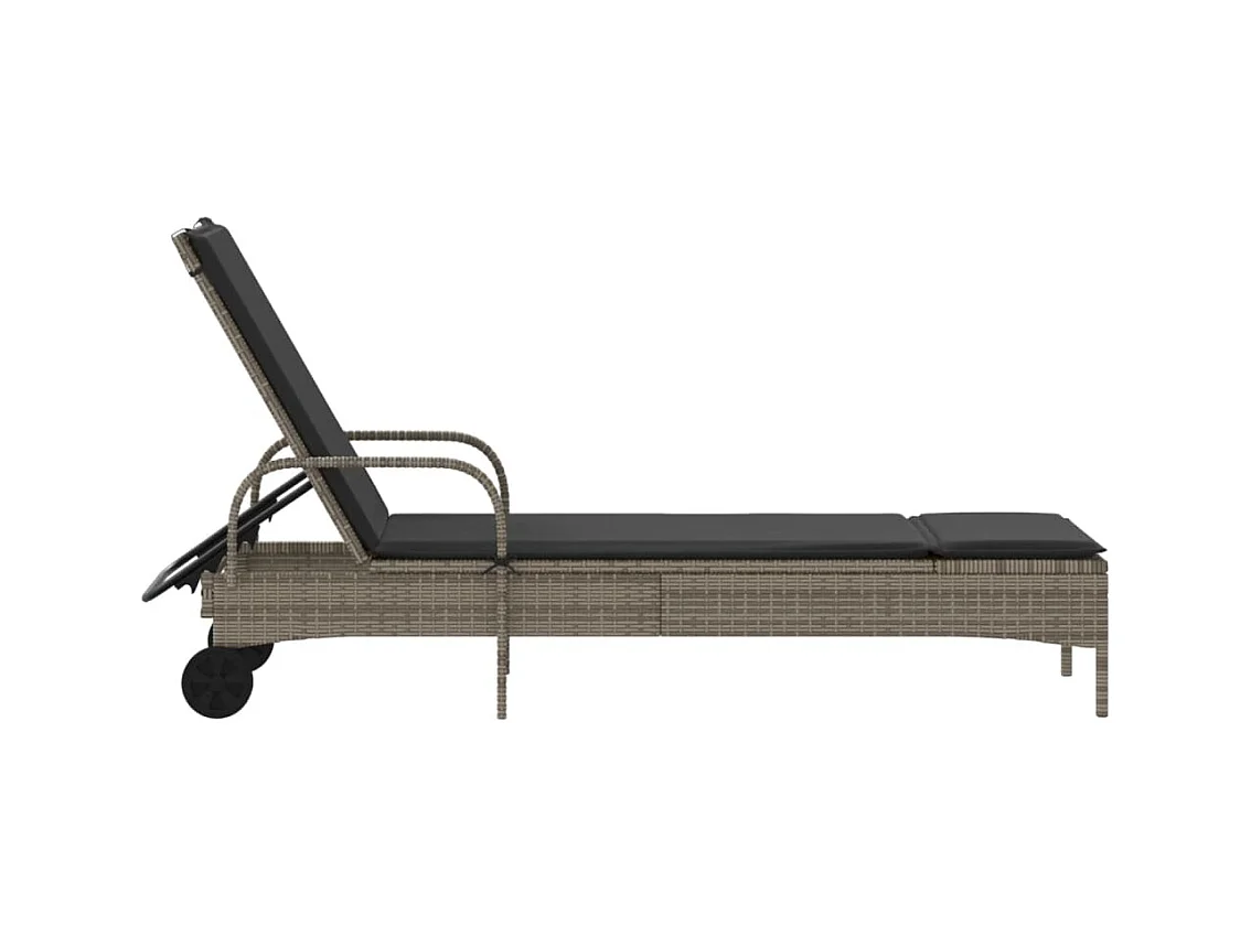 Chaise longue met wielen en grijs geweven harskussen