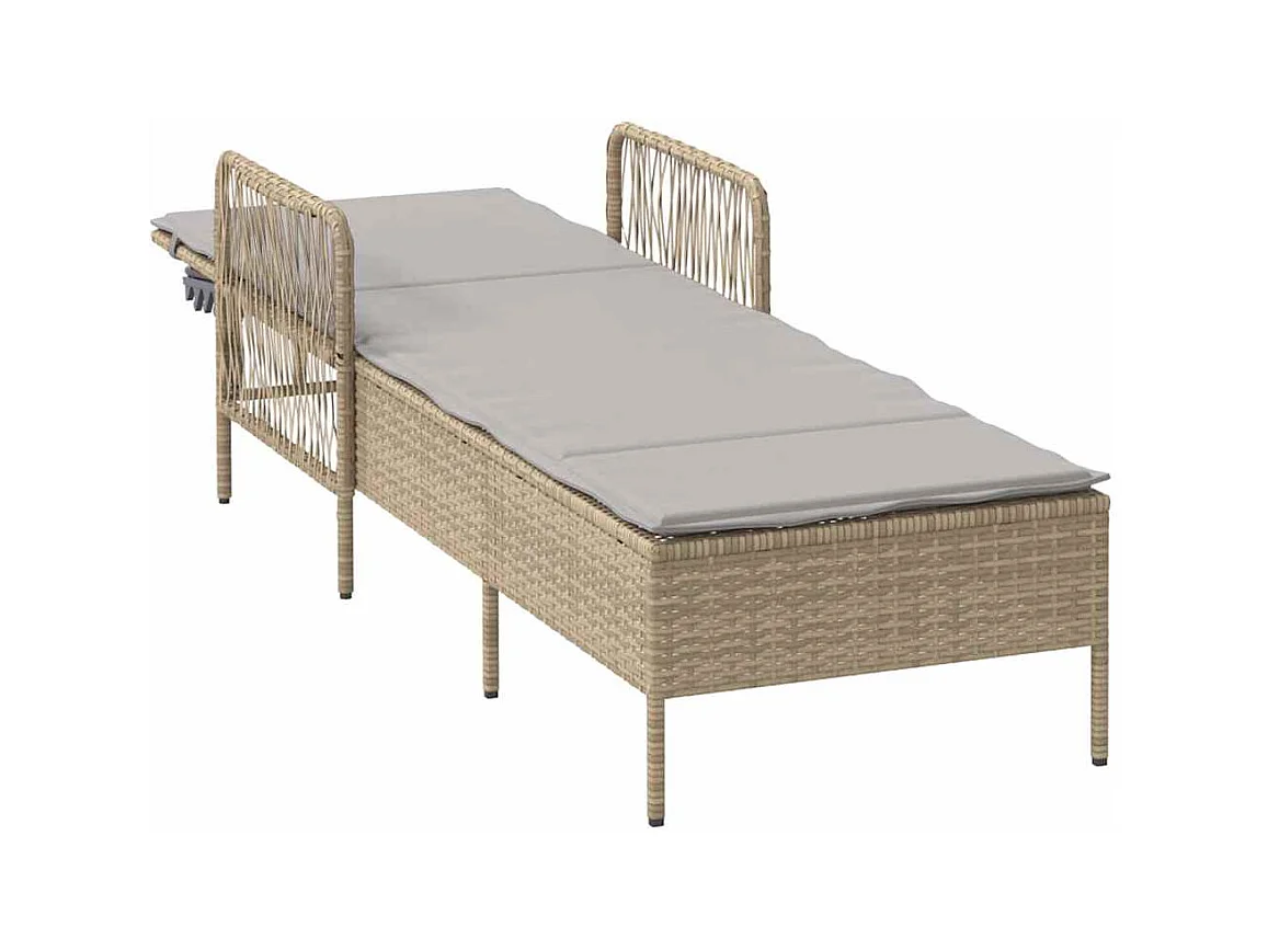Chaise Longue avec Coussin Beige en Rattan Immitation.