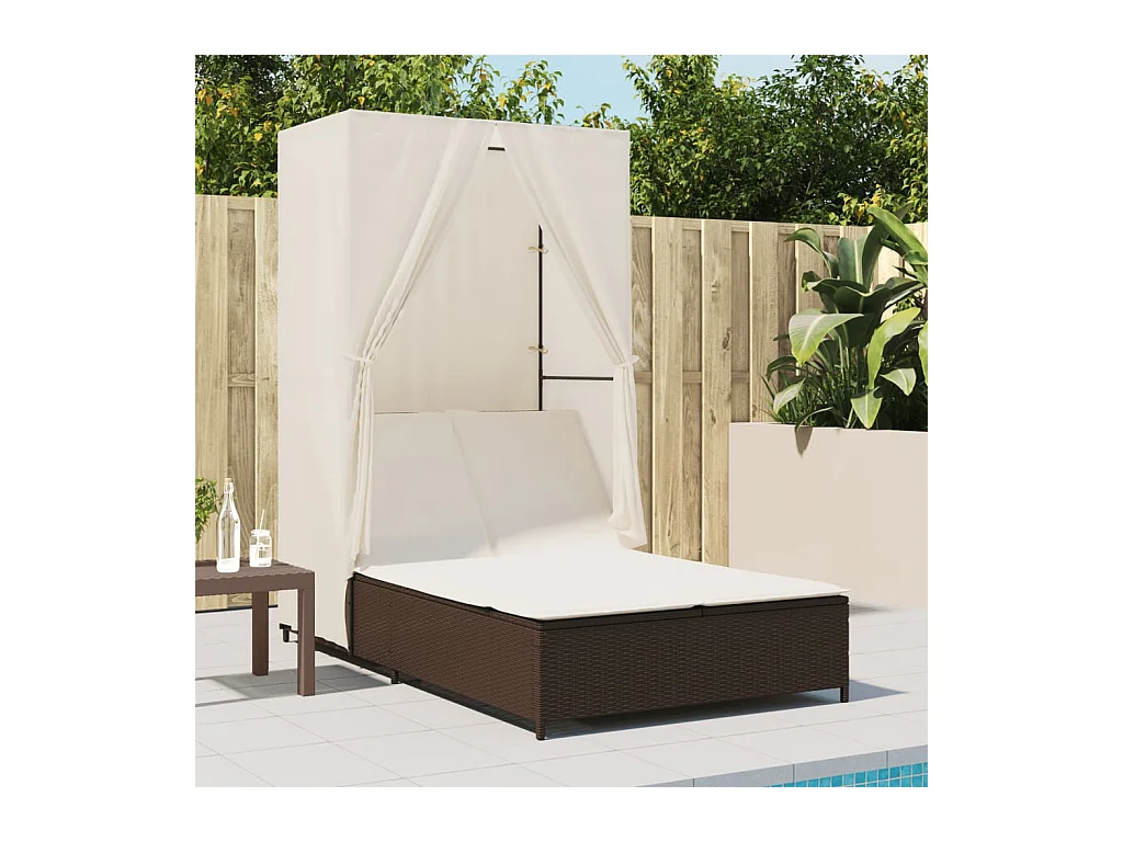 Dubbele chaise longue met dak en bruine geweven harsgordijnen