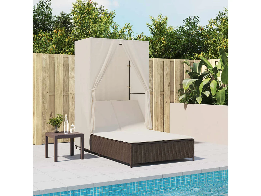 Chaise longue doble con techo y cortinas de resina tejida marrón