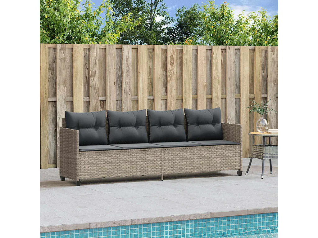 Chaise longue con cojines gris claro en resina trenzada