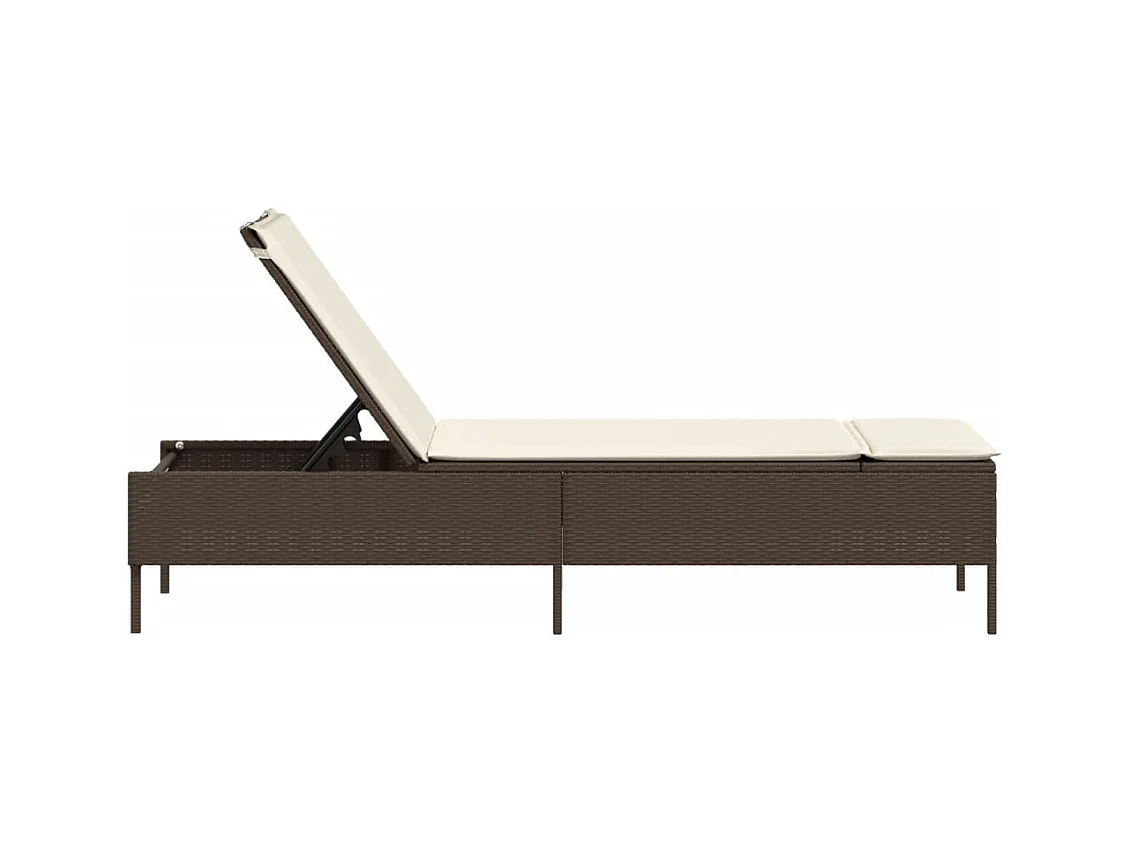 Chaise longue met bruin hars rieten kussen