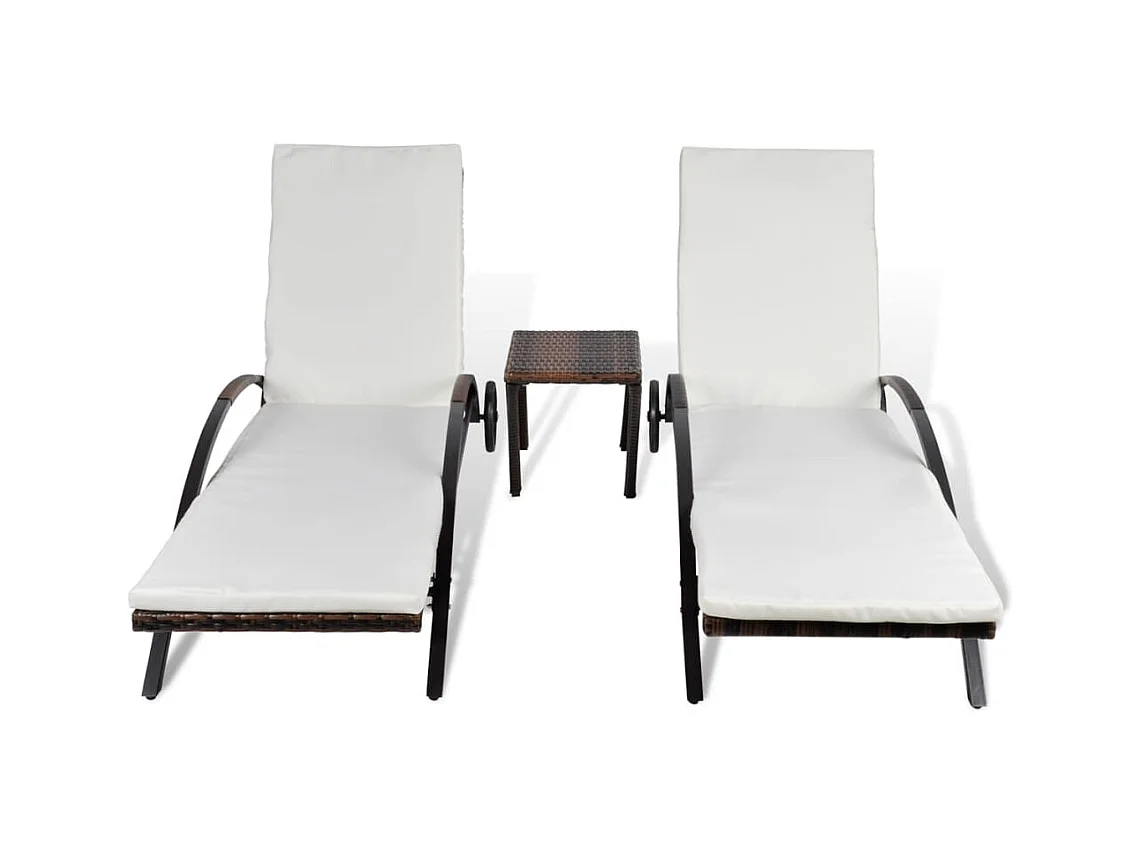 Bruine gevlochten hars ligstoelen met tafel