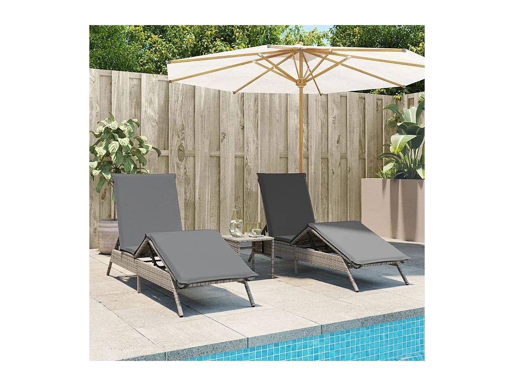 Conjunto de 2 tumbonas con mesa de mimbre de resina gris