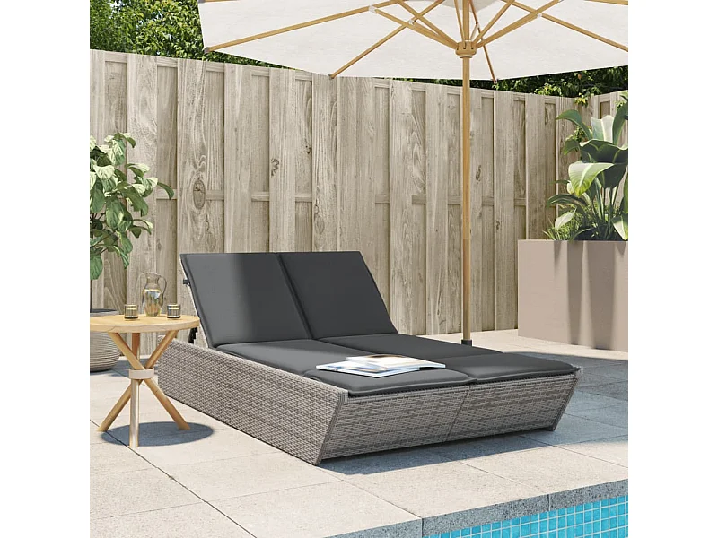 Chaise longue doble con cojines de mimbre de resina gris