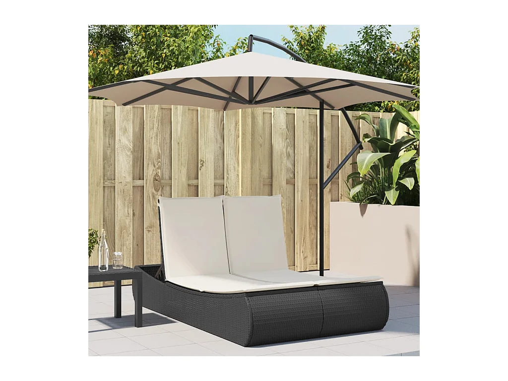 Dubbele chaise longue met zwarte kunsthars rieten kussens