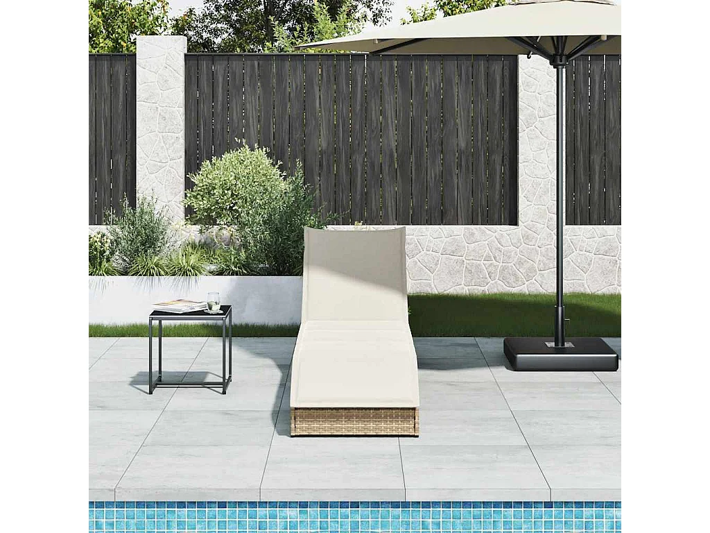 Poltrona pieghevole con cuscino e contenitore in resina intrecciata beige