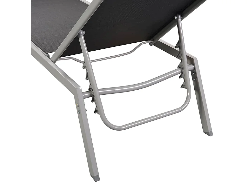 Poltrona in acciaio e textilene nero