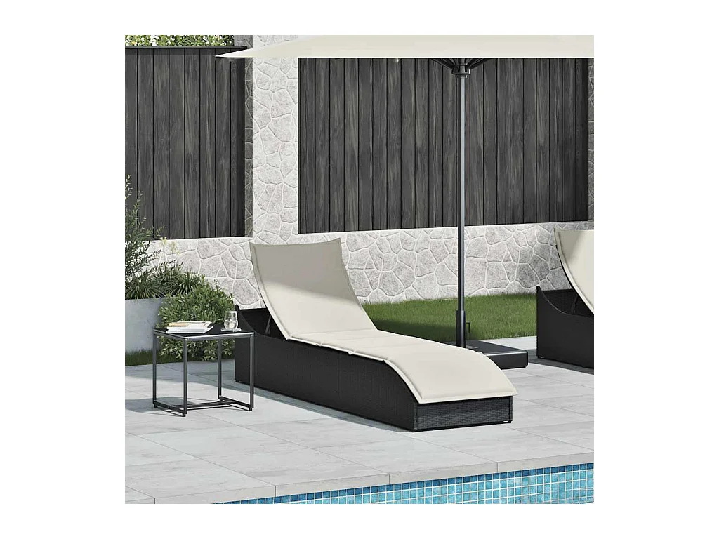 Chaise longue pliante coussin et rangement noir résine tressée