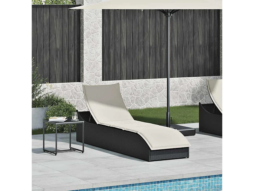 Chaise longue pliante coussin et rangement noir résine tressée