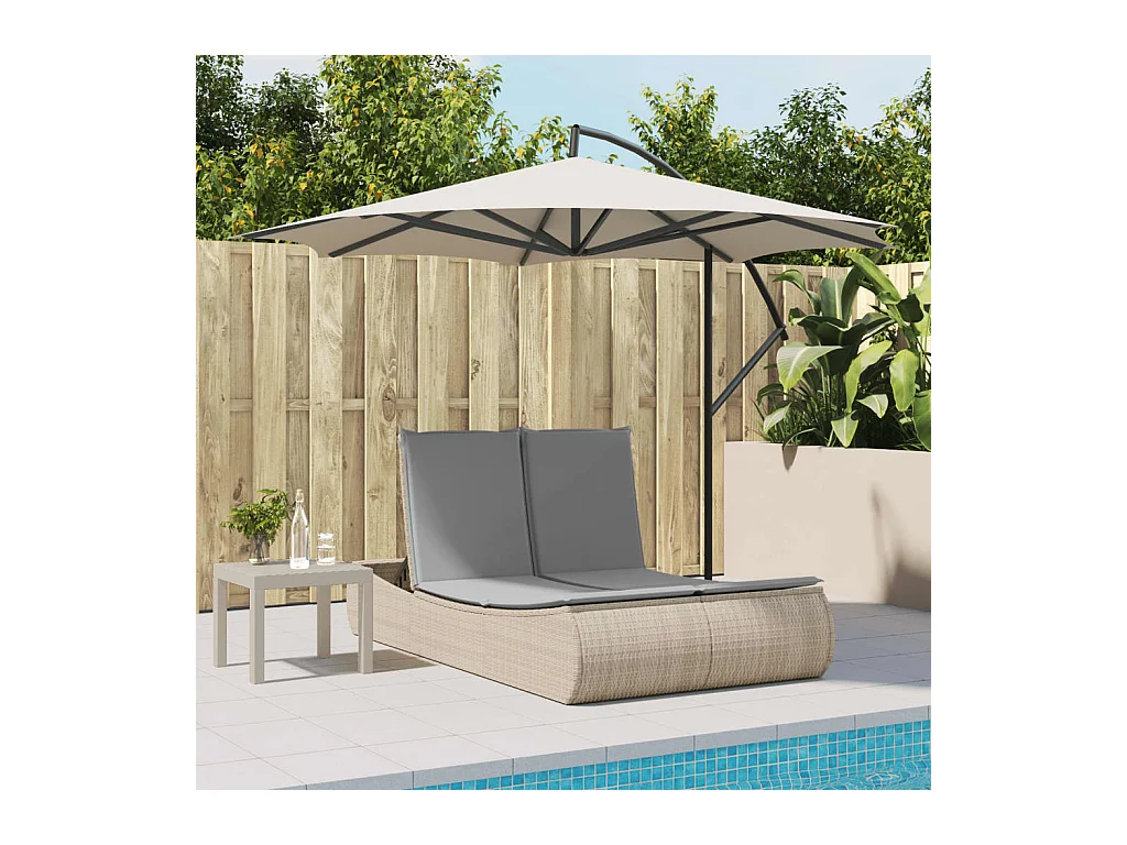 Dubbele chaise longue met beige kunsthars rieten kussens