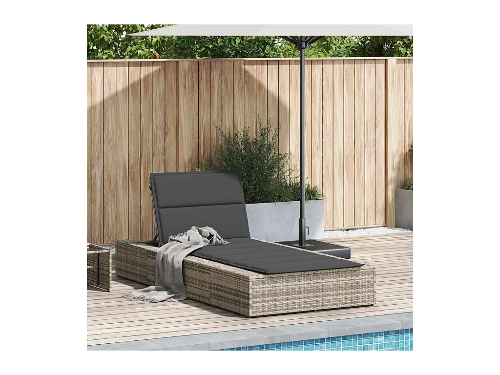 Transat avec coussin flottant gris clair résine tressée