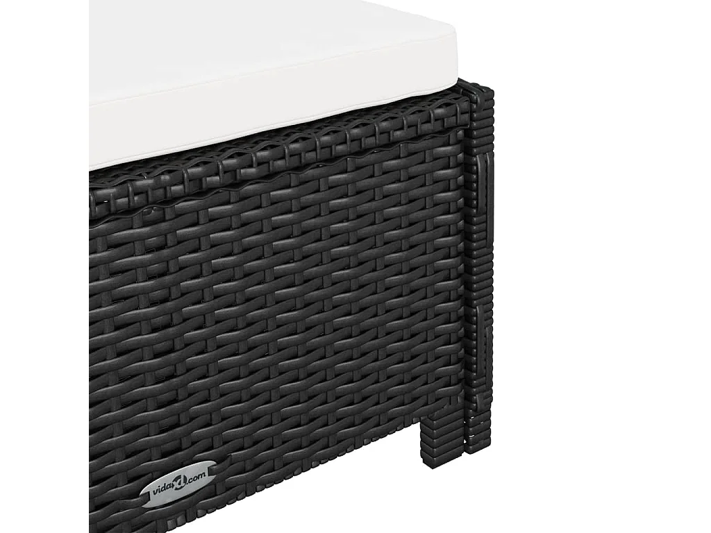 Poltrona con cuscino bianco crema Resina intrecciata nera