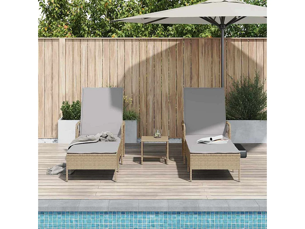 Poltrone da giardino - 2 pezzi con cuscini e tavolo in polyrattan beige.